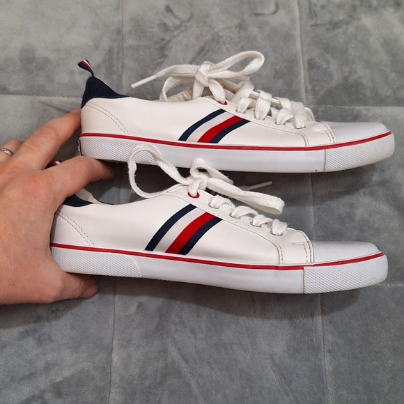 Tommy Hilfiger White Sneakers - Picture 3 of 7